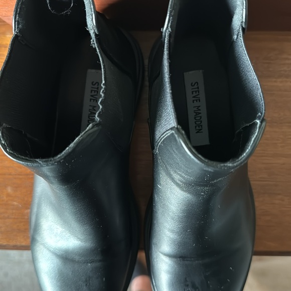 Like New Steve Madden Ankle Boots - Picture 6 of 6